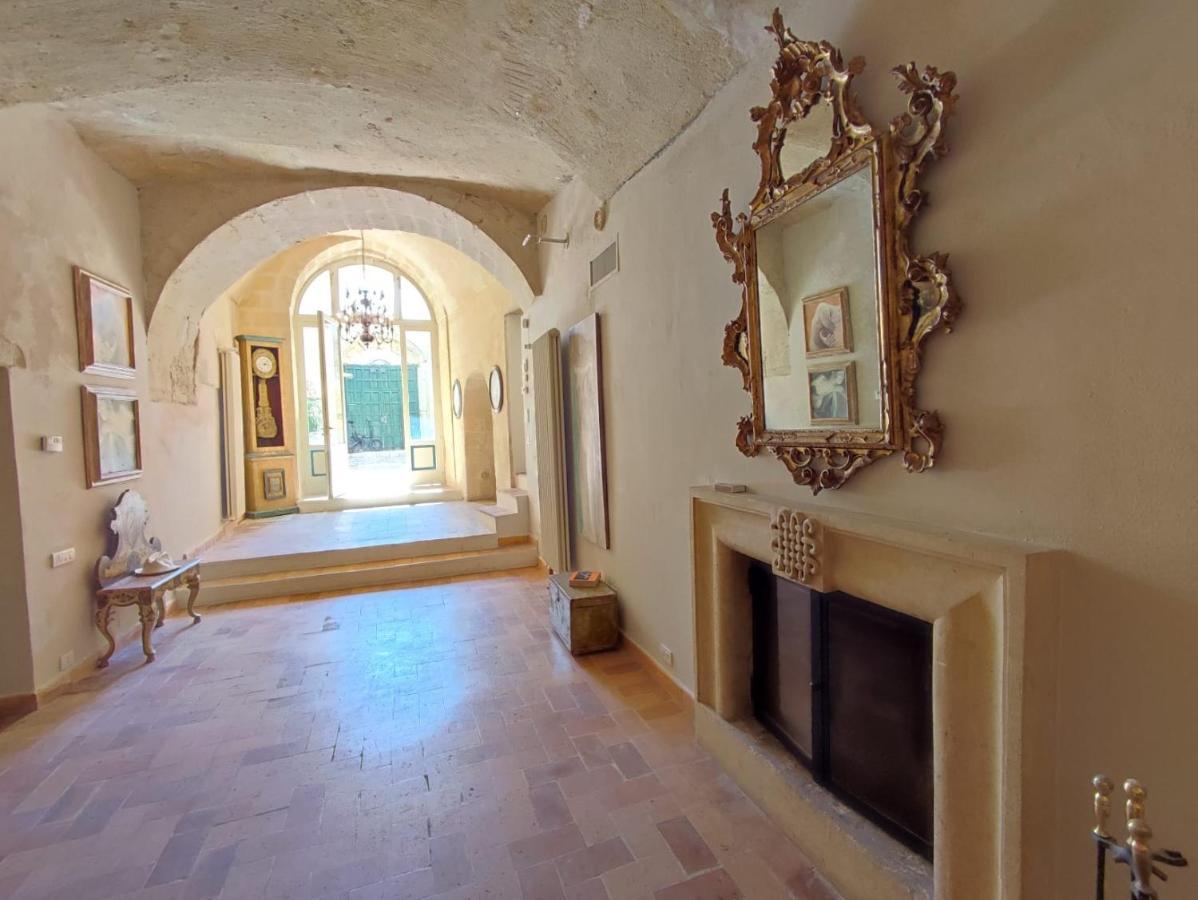 Casa Tudor Art Luxury Rooms Матера Номер фото